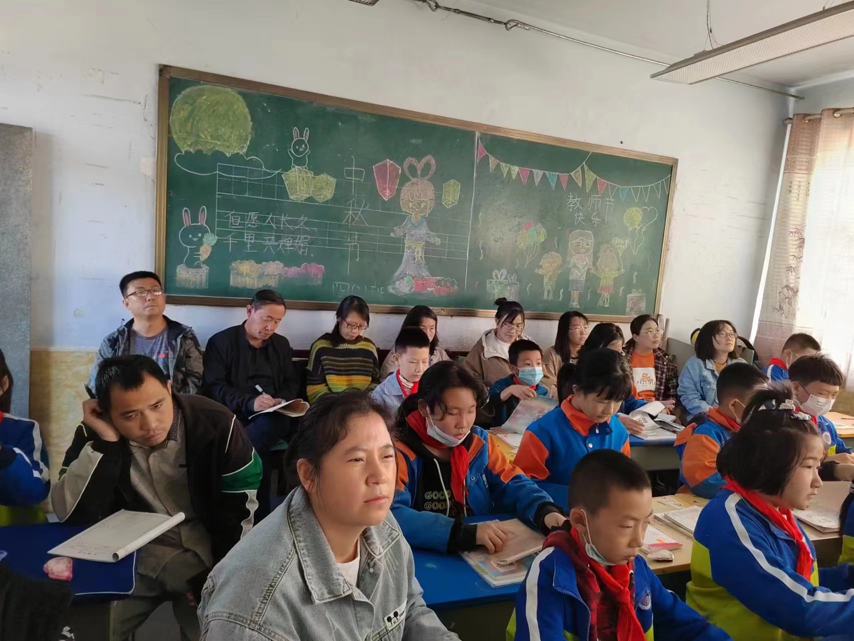 河北：张北县永义街小学开展新教师听课评课活动